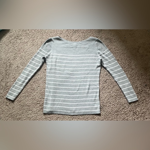 Gap Women’s Sweater size S - Picture 3 of 5